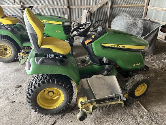 Image of John Deere X590 equipment image 3