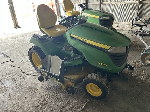 Image of John Deere X590 equipment image 4