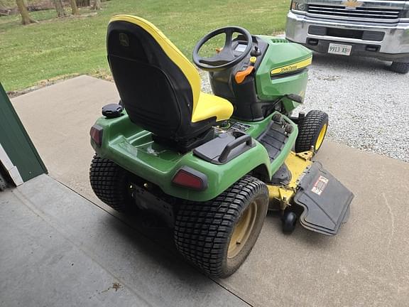 Image of John Deere X590 equipment image 3