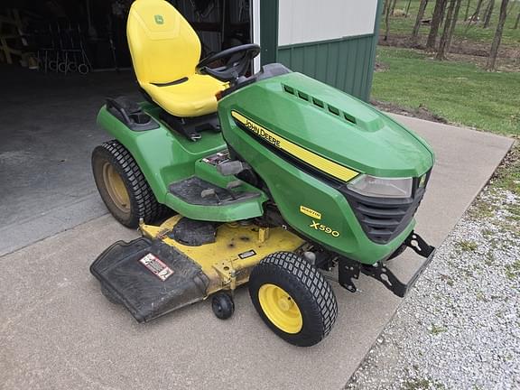 Image of John Deere X590 equipment image 1