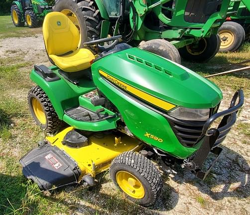 Image of John Deere X590 equipment image 1