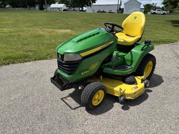 2021 John Deere X590 Equipment Image0