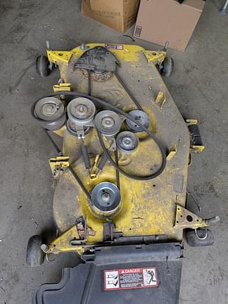 Image of John Deere X590 equipment image 4