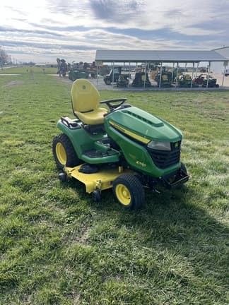 Image of John Deere X590 equipment image 3