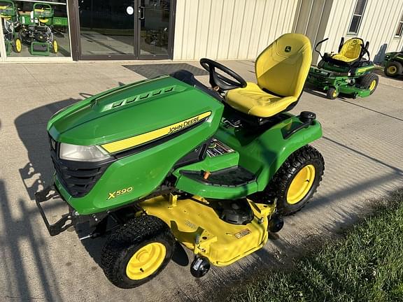 Image of John Deere X590 equipment image 1