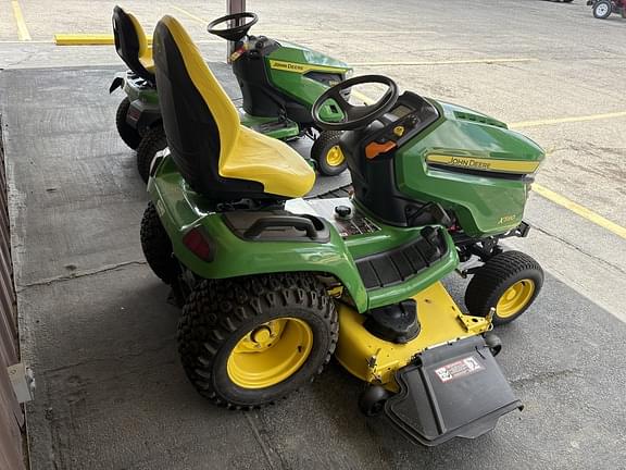 Image of John Deere X590 equipment image 3