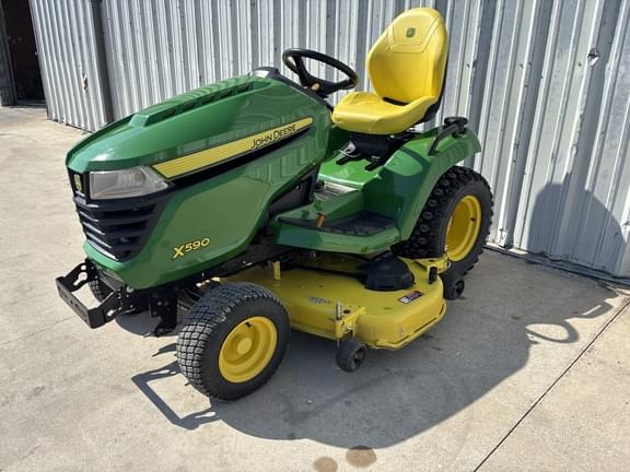 Image of John Deere X590 equipment image 4
