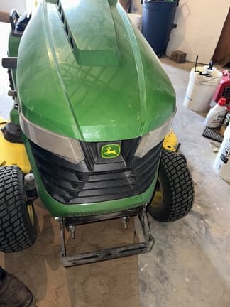 Image of John Deere X590 equipment image 4