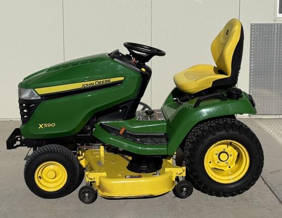 Image of John Deere X590 equipment image 3