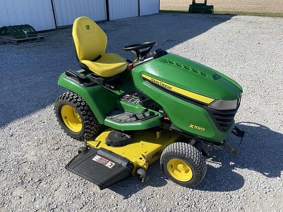 Image of John Deere X590 equipment image 3