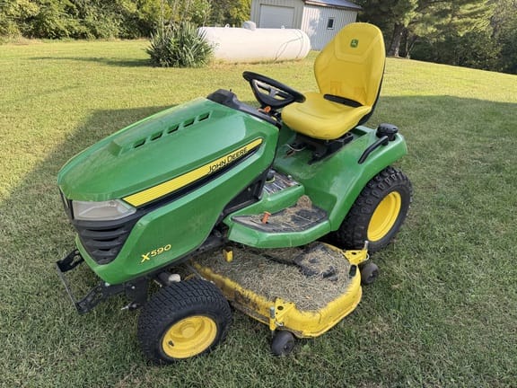 2021 John Deere X590 Equipment Image0