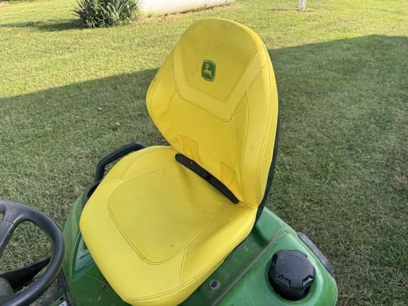 Image of John Deere X590 equipment image 4