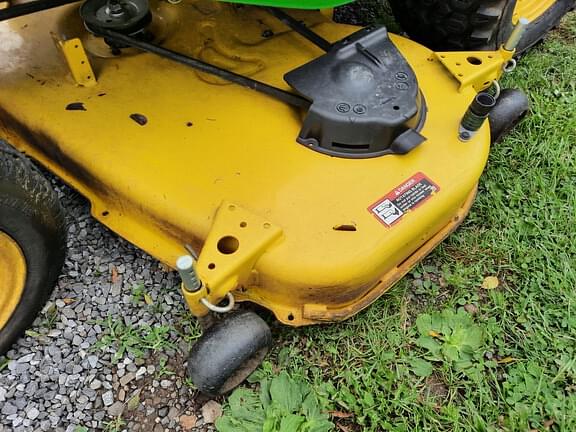 Image of John Deere X590 equipment image 4