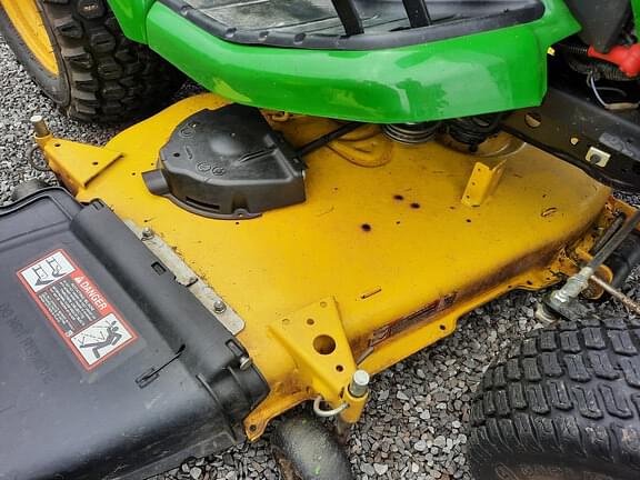 Image of John Deere X590 equipment image 3