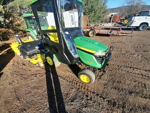 Image of John Deere X590 equipment image 1
