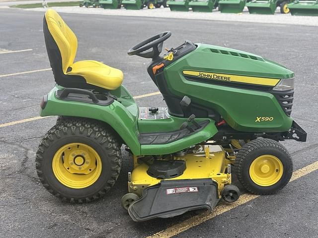 Image of John Deere X590 equipment image 4