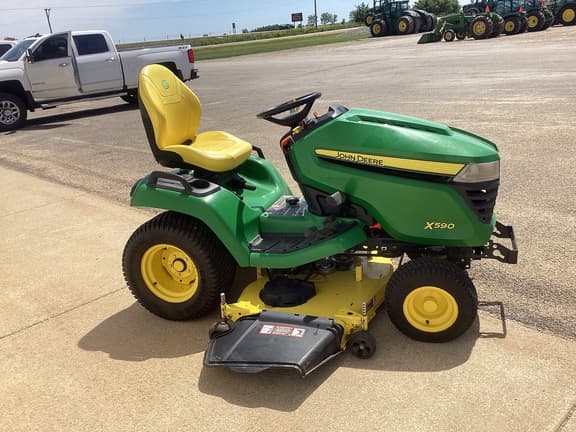 Image of John Deere X590 equipment image 4