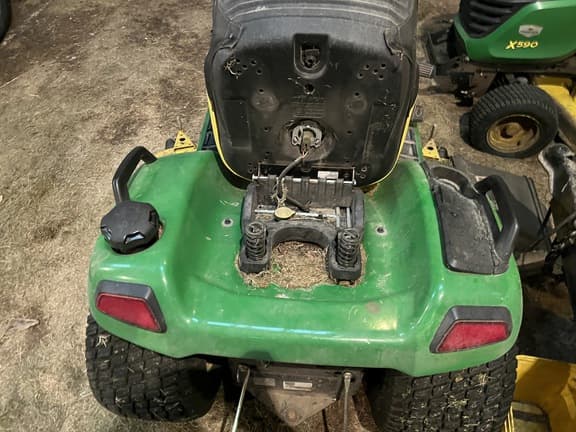 Image of John Deere X590 equipment image 4