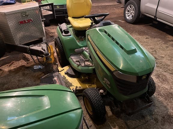 Image of John Deere X590 equipment image 3