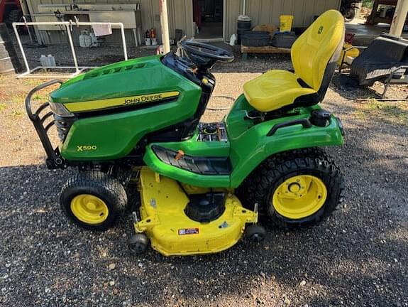 Image of John Deere X590 equipment image 4