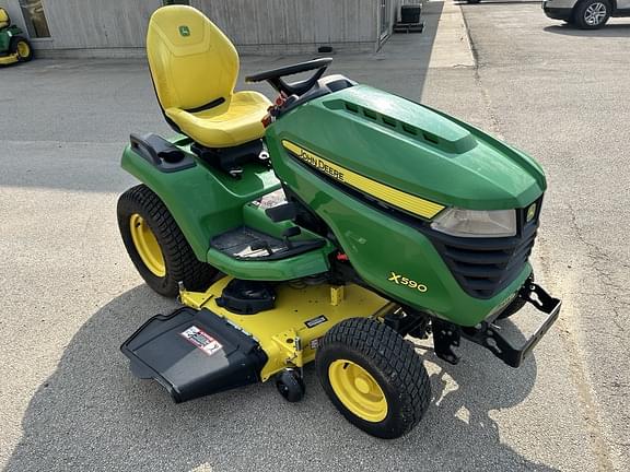 Image of John Deere X590 equipment image 3