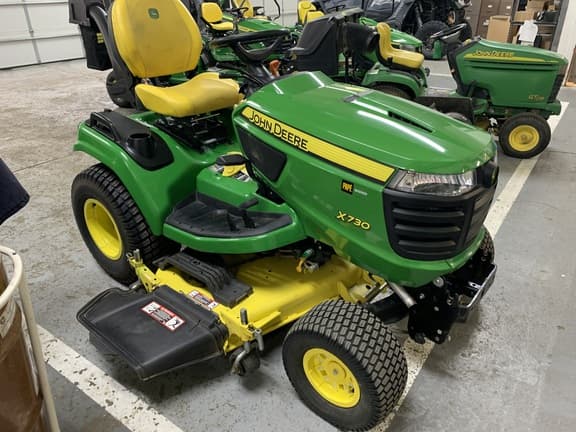 Image of John Deere X730 equipment image 2