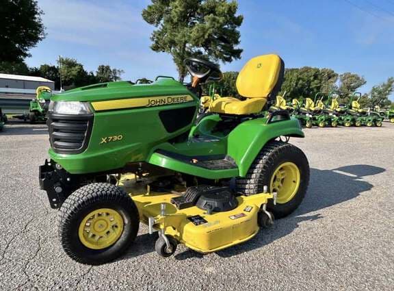 Image of John Deere X730 equipment image 3