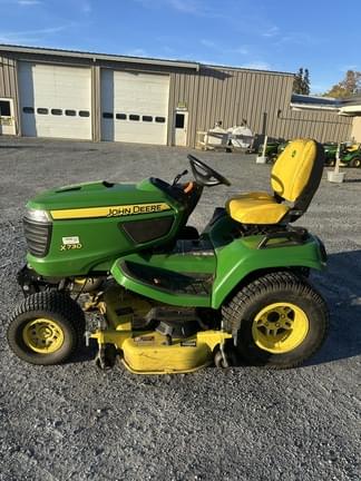 Image of John Deere X730 equipment image 2