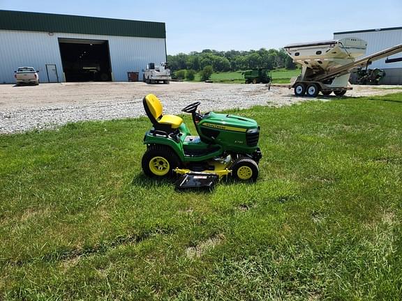 Image of John Deere X730 equipment image 4