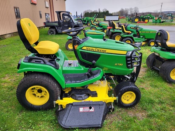 Main image John Deere X730