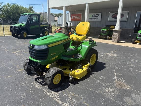 Image of John Deere X730 equipment image 1