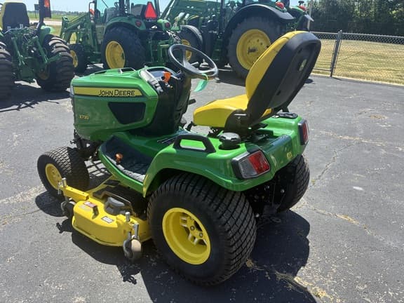 Image of John Deere X730 equipment image 3