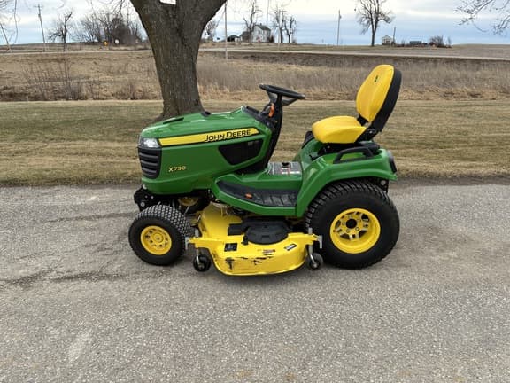 Image of John Deere X730 equipment image 1