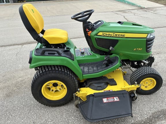 2021 John Deere X730 Equipment Image0
