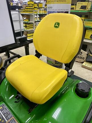 Image of John Deere X730 equipment image 3