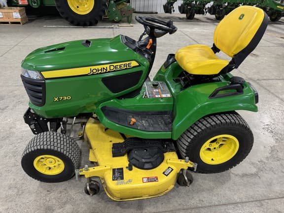 Image of John Deere X730 equipment image 1