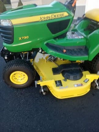 Image of John Deere X730 equipment image 4