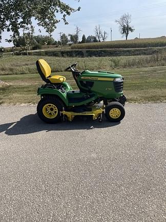 Image of John Deere X730 equipment image 1