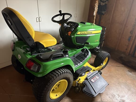 Image of John Deere X730 equipment image 2