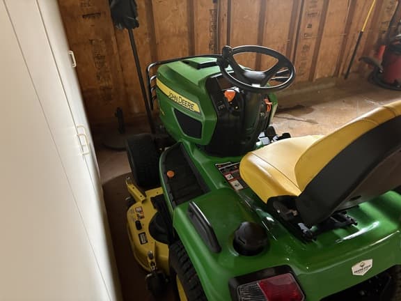 Image of John Deere X730 equipment image 3