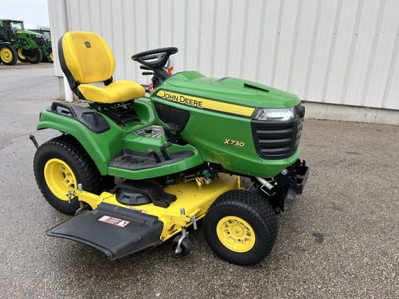 Image of John Deere X730 equipment image 1