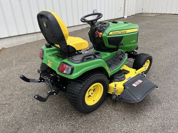 Image of John Deere X730 equipment image 2