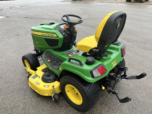 Image of John Deere X730 equipment image 4