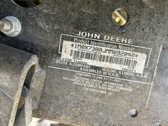 Image of John Deere X730 equipment image 3