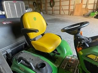 Image of John Deere X734 equipment image 2