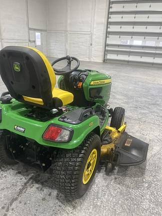 Image of John Deere X734 equipment image 1