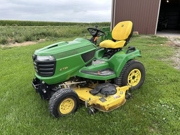 2021 John Deere X734 Equipment Image0