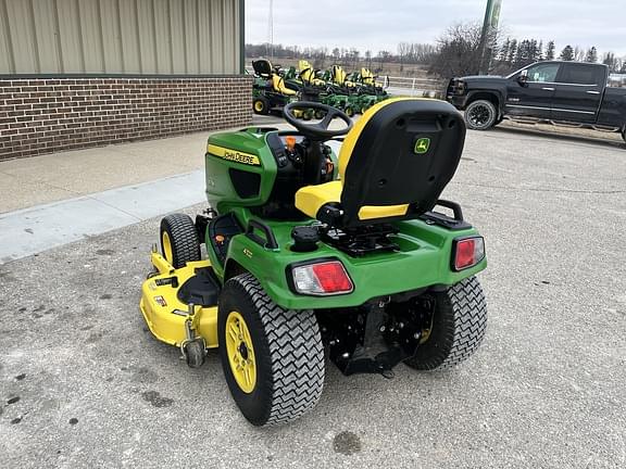 Image of John Deere X734 equipment image 1