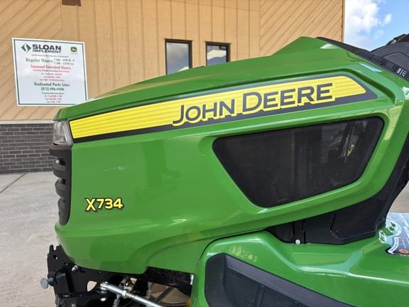 Image of John Deere X734 equipment image 2