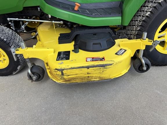 Image of John Deere X734 equipment image 3